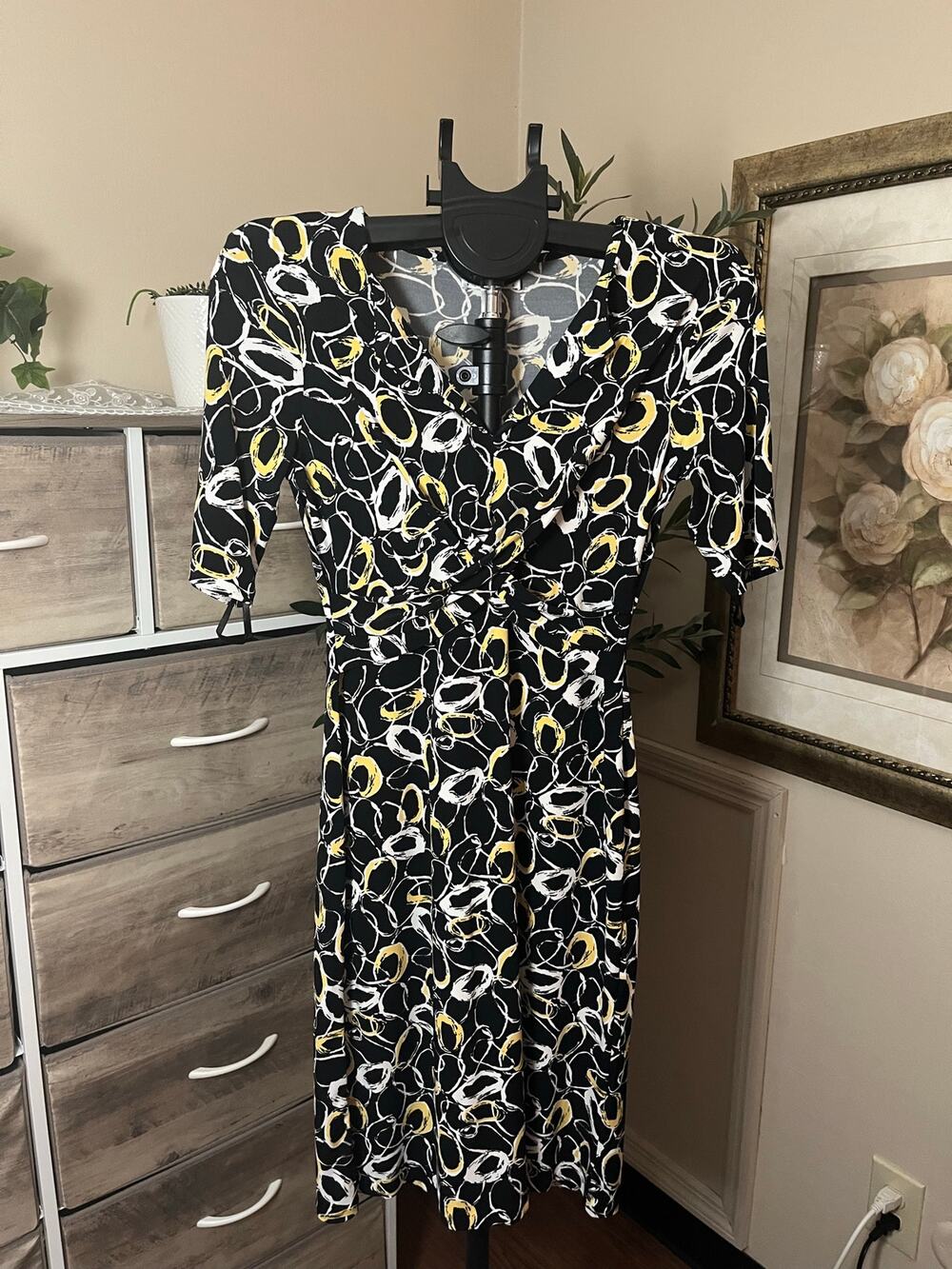 Talbots Petites Women’s 2 Dress Black Yellow Abstract Twist Front 3/4 Sleeve